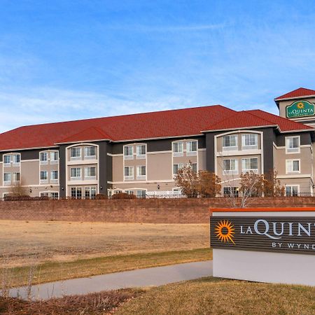 La Quinta Inn & Suites By Wyndham Loveland Estes Park Bagian luar foto
