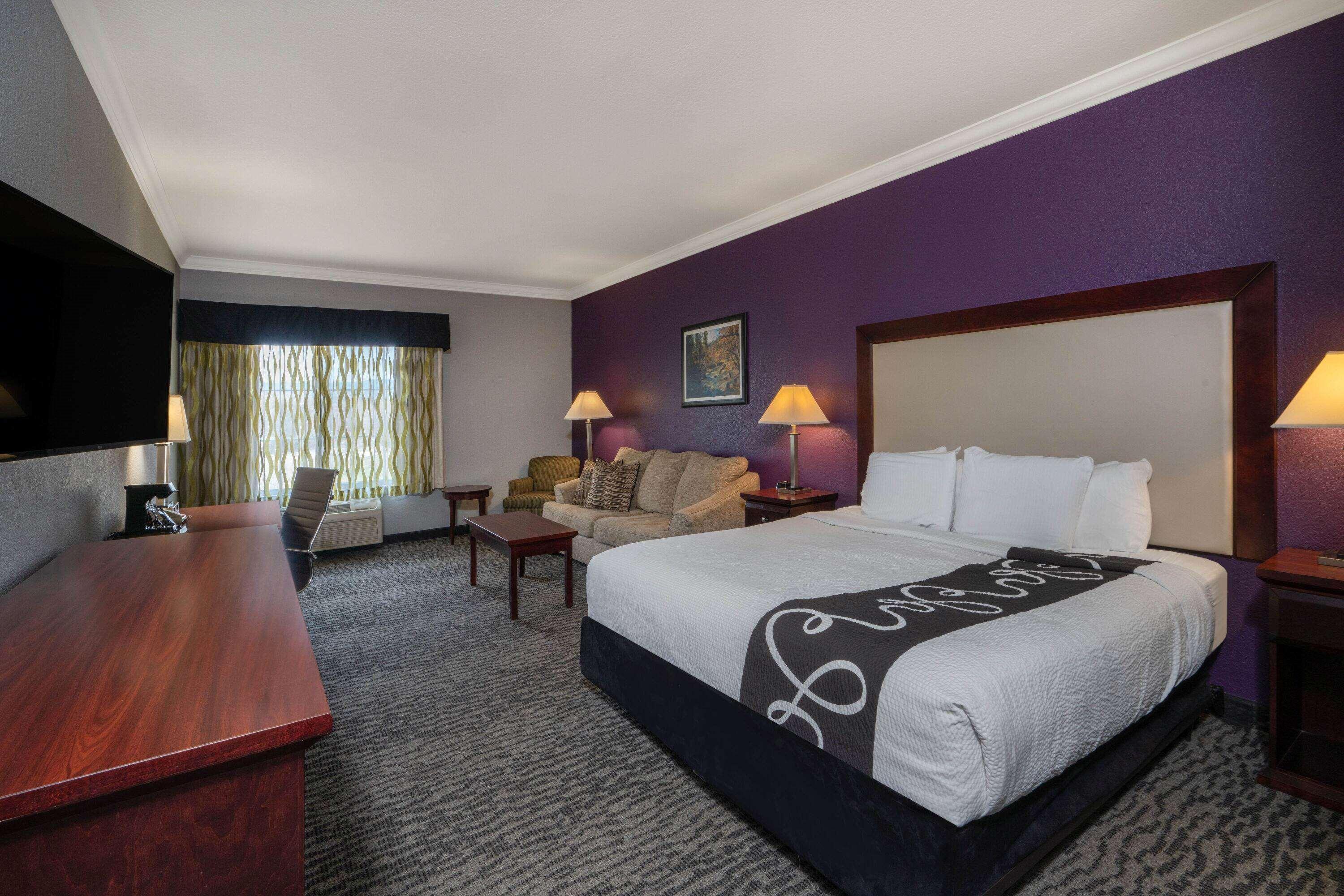 La Quinta Inn & Suites By Wyndham Loveland Estes Park Bagian luar foto