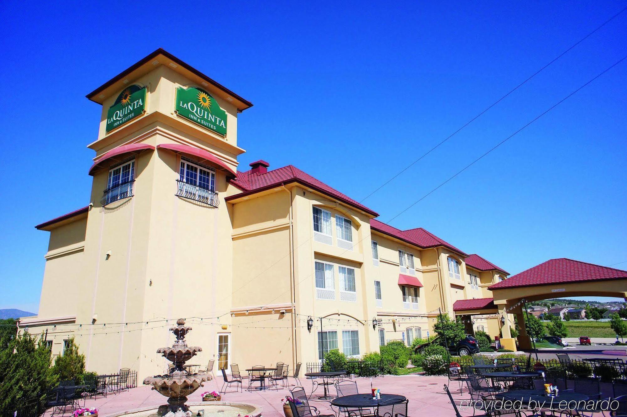 La Quinta Inn & Suites By Wyndham Loveland Estes Park Bagian luar foto