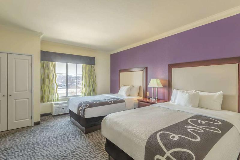 La Quinta Inn & Suites By Wyndham Loveland Estes Park Bagian luar foto
